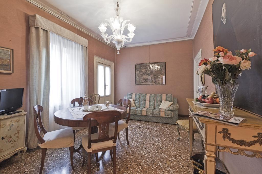 Palazzetto San Lio, Rialto Apartment Venice Luaran gambar